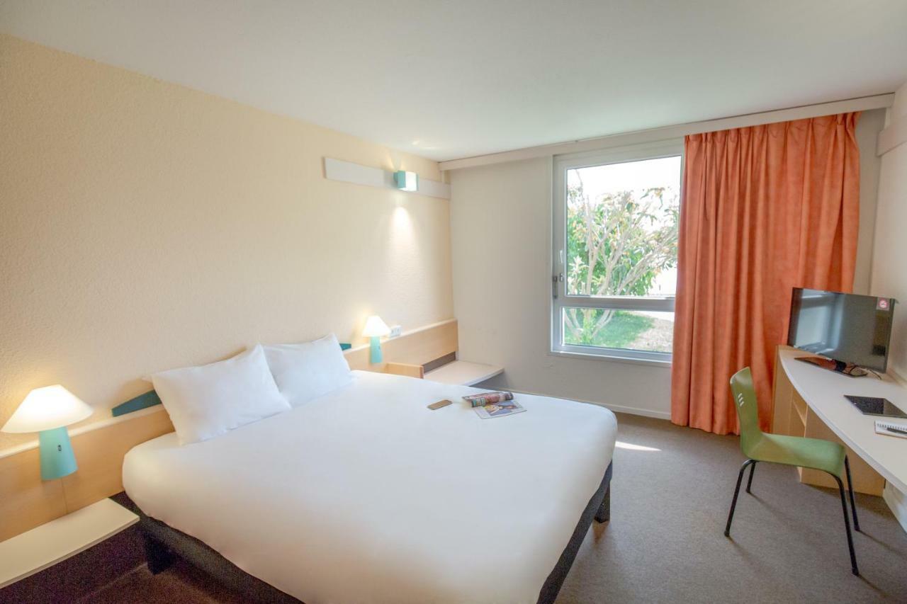 Habitación Estándar con 1 cama doble y sofá